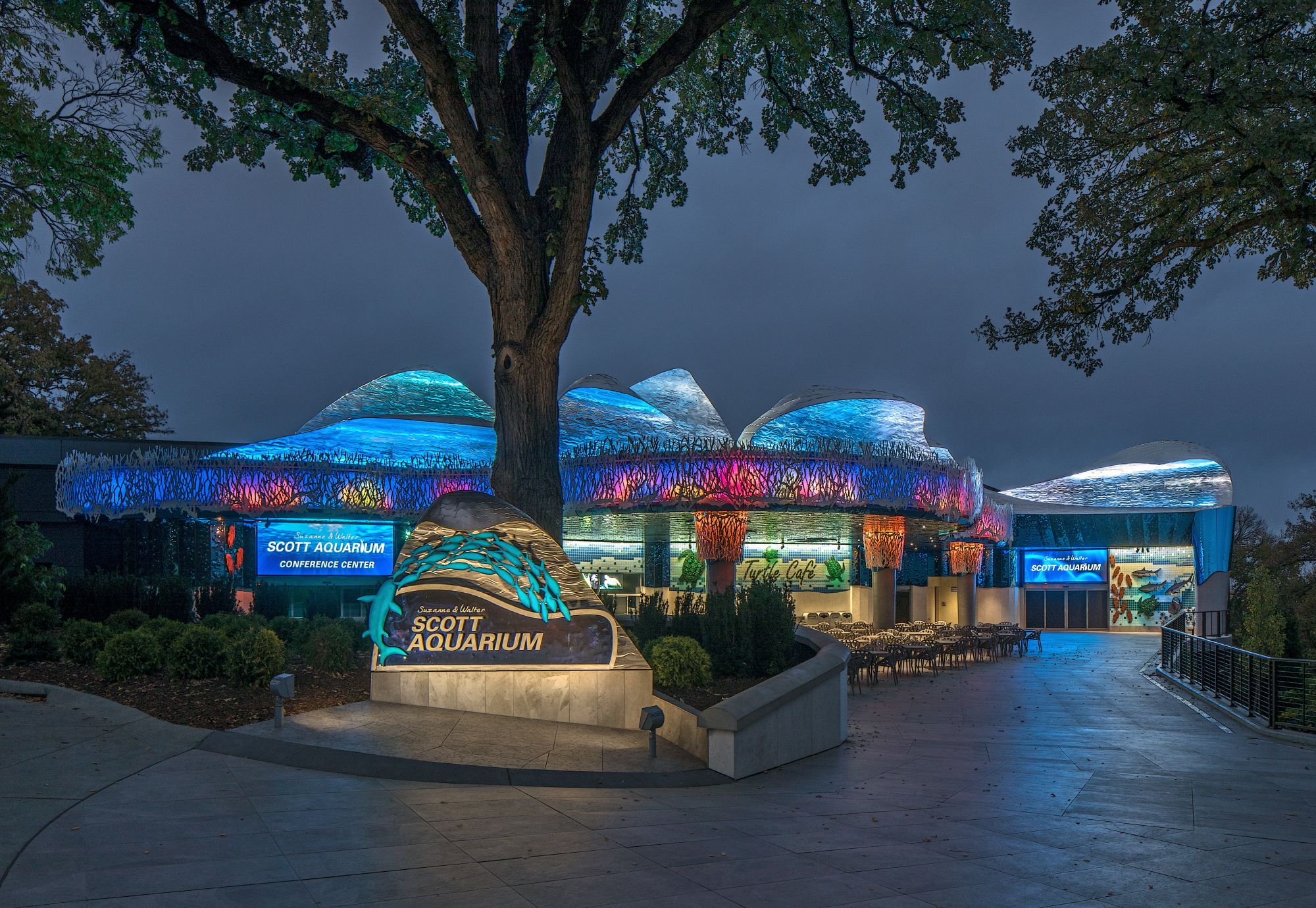 Omaha's Henry Doorly Zoo and Aquarium - Aquarium Facade Renovation