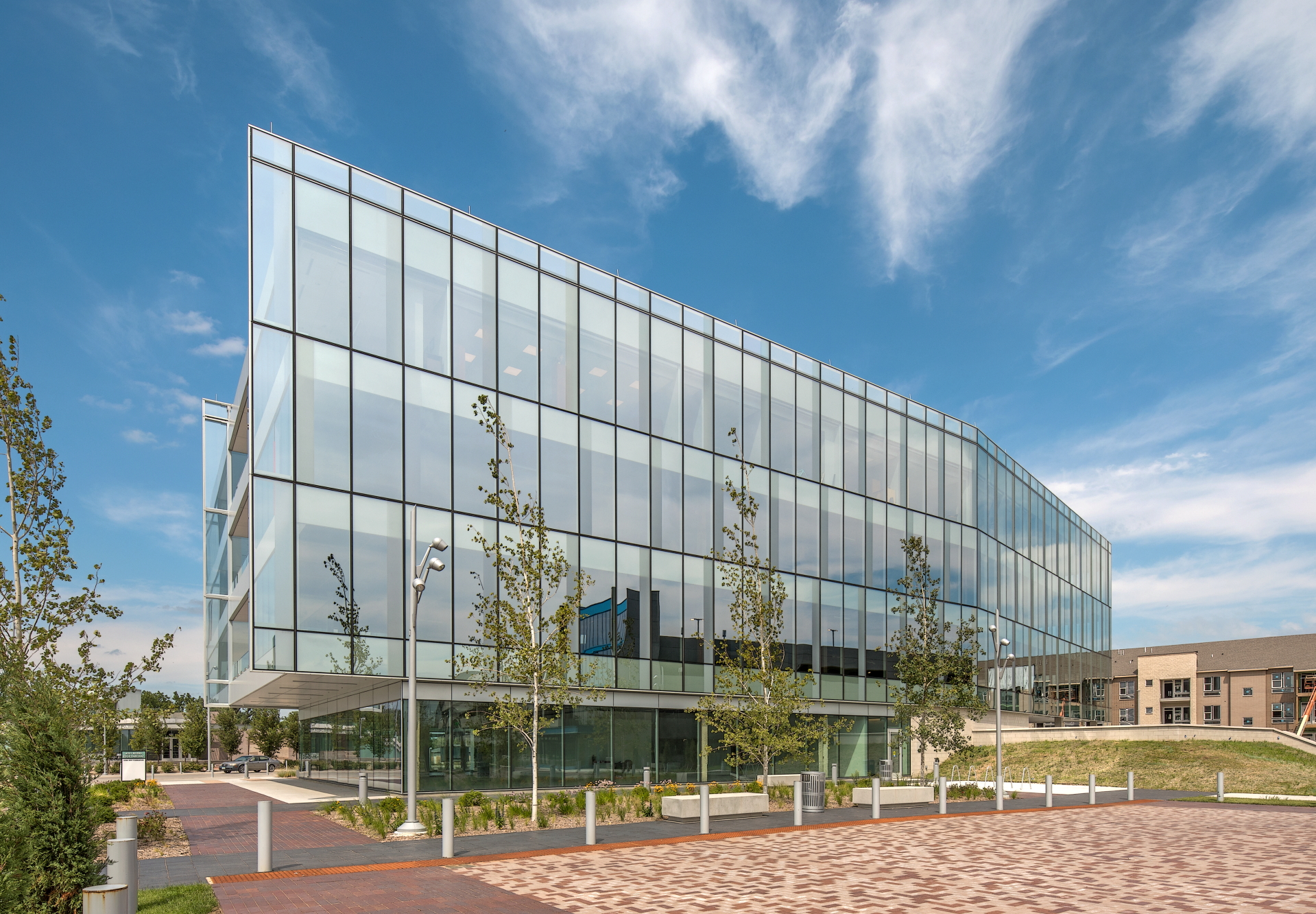 River’s Edge One Office Building and Parking