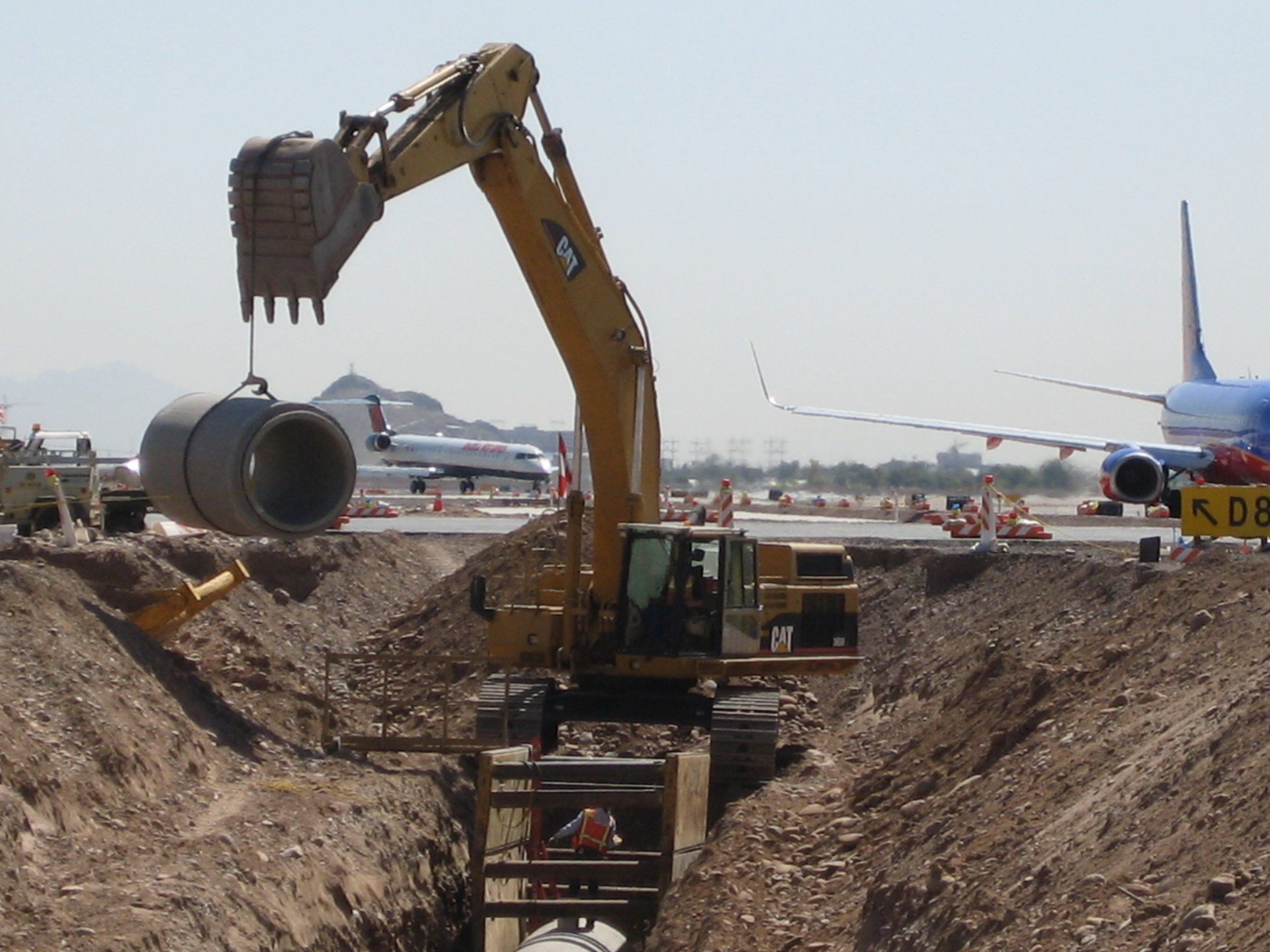 Phoenix Sky Harbor International Airport Taxiway D and E Reconstruction