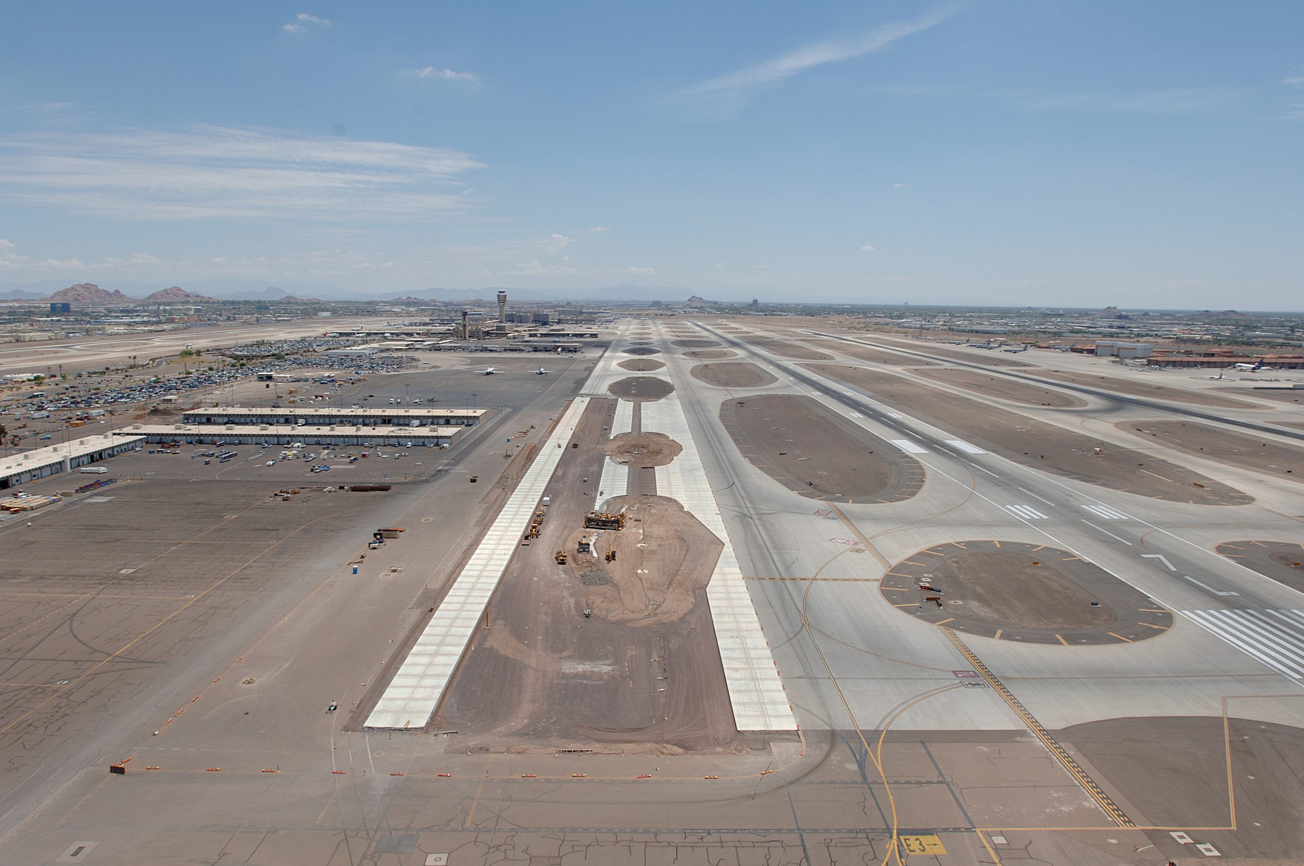 Phoenix Sky Harbor International Airport Taxiway D and E Reconstruction