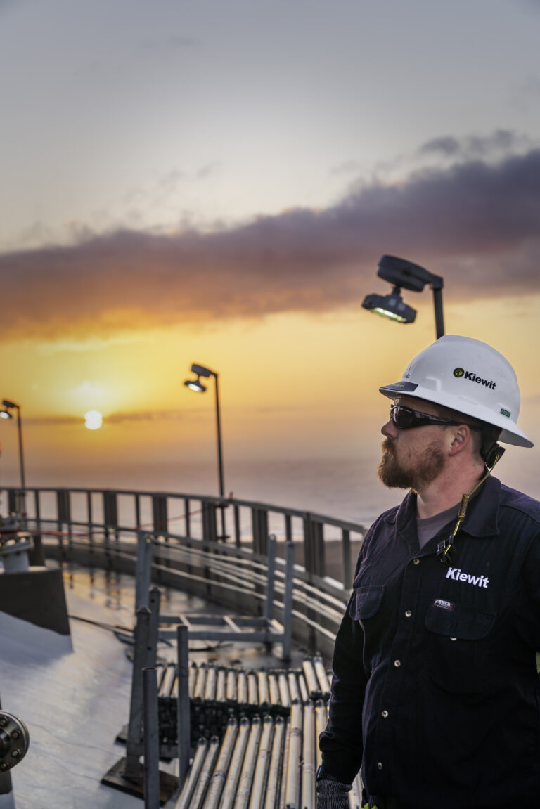 The emergency response from Kiewit Energy Group aimedto restore operations to Freeport — and the power it provided around
the world — as quickly and safely as possible.