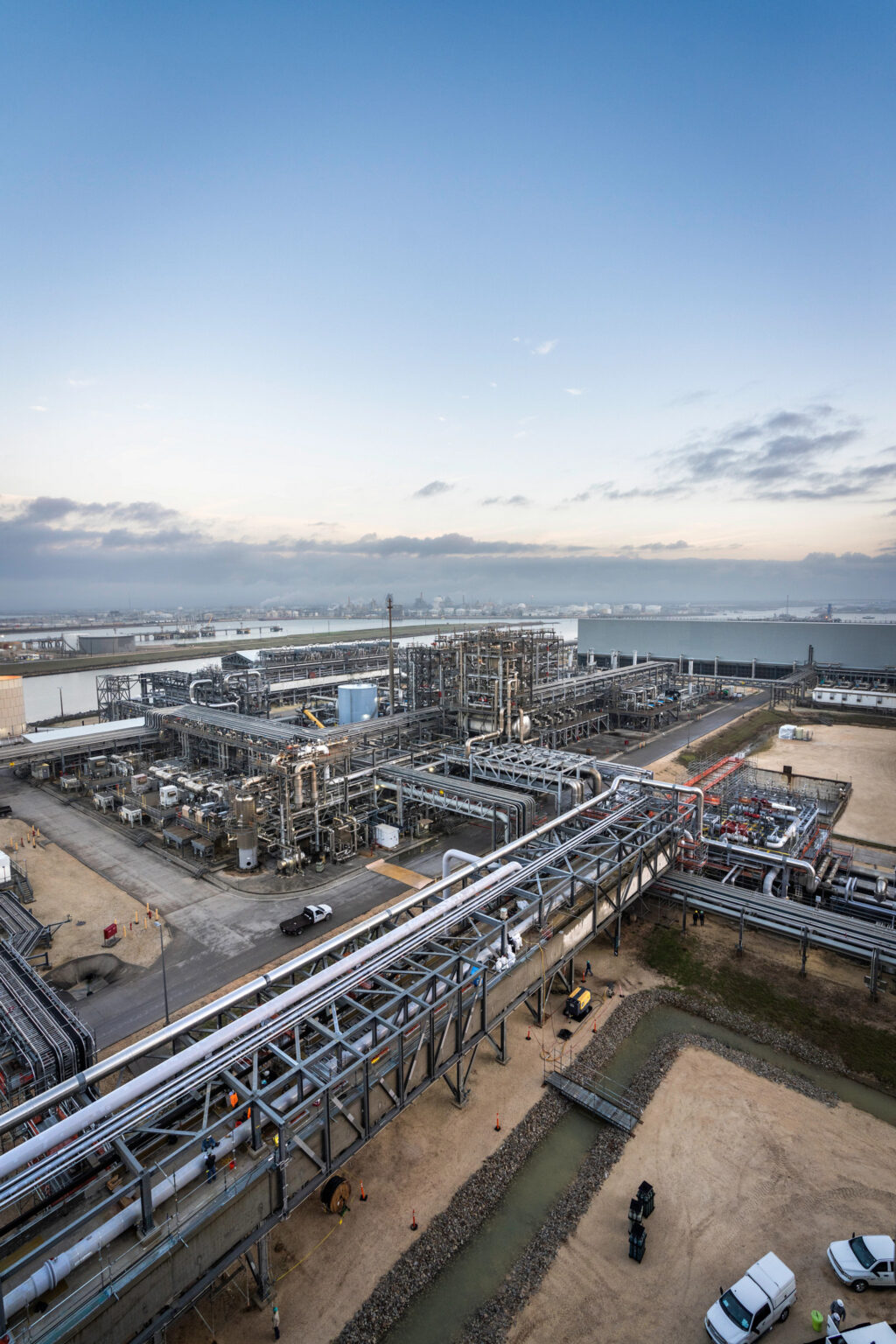 Locatedin southeastern Texas, the facility is the second largest LNG exporter in
the country.