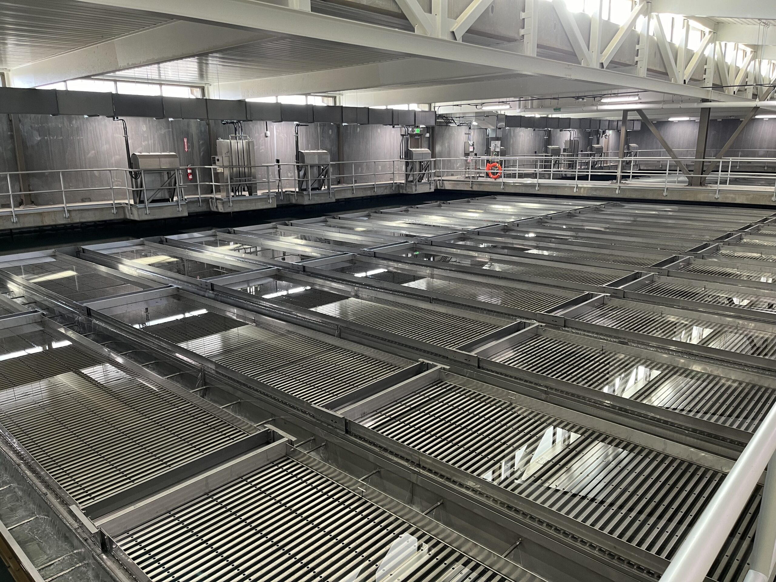 Together, they capture and remove sediment and debris prior to filtration. Northwater features three floc-sed trains each capable of treating 25 MGD, with provisions for future expansion.