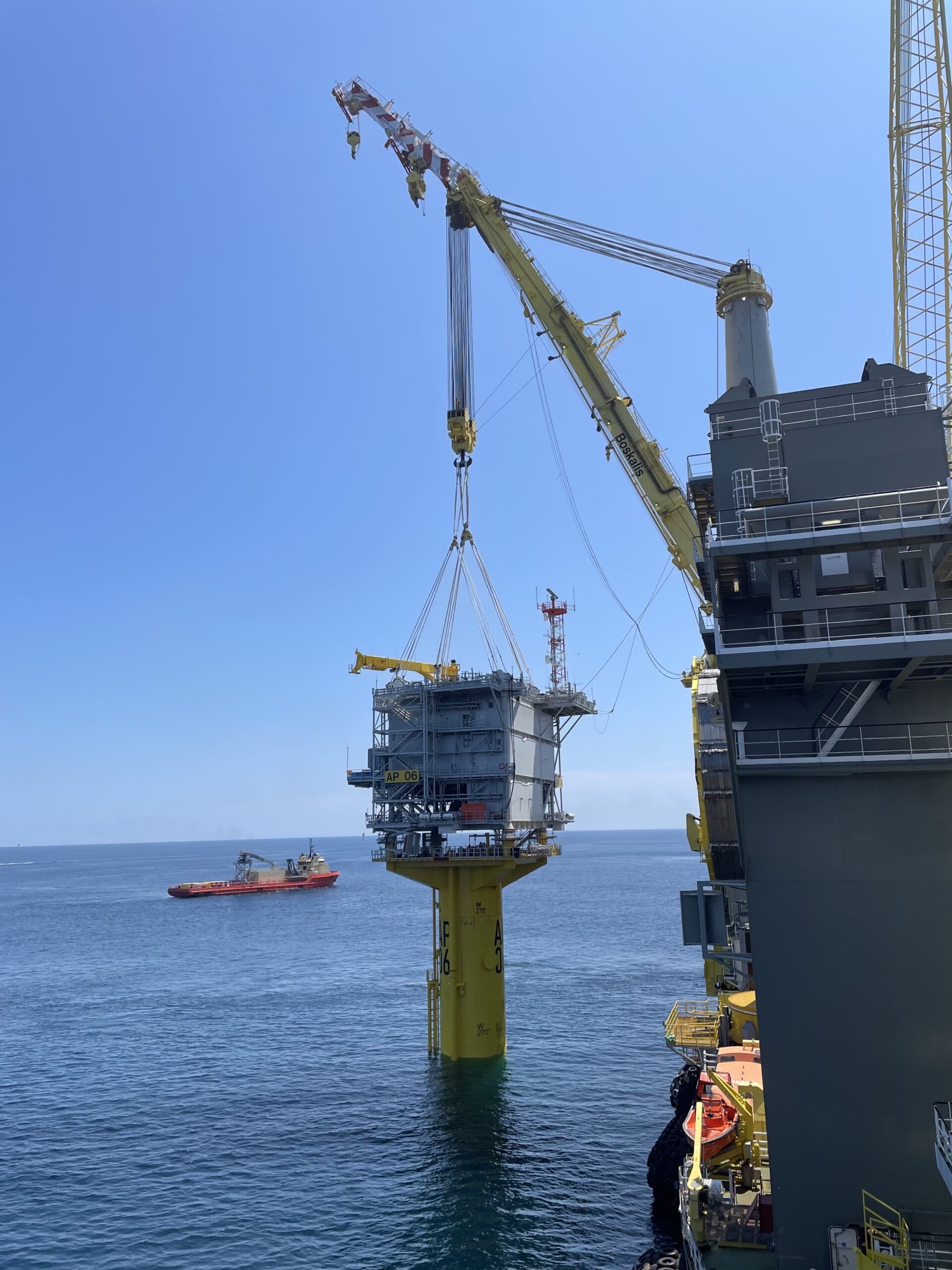 Kiewit’s HLD helped deliver the fabrication of the 1500-ton offshore substation that was the centerpiece of the South Fork Wind Project, ENR New York’s 2024 Project of the Year.