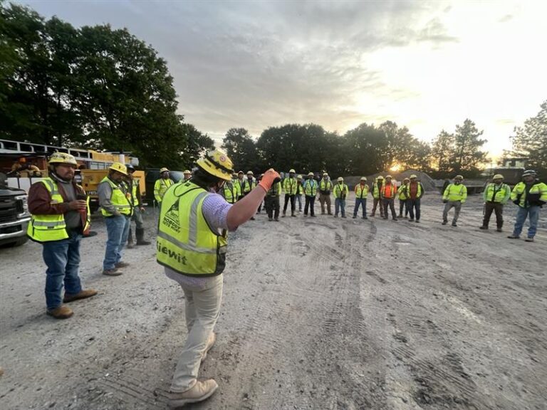 Daily planning meetings and close coordination between field crews, engineers and superintendents helped the team maintain continuous progress through each phase of construction.
