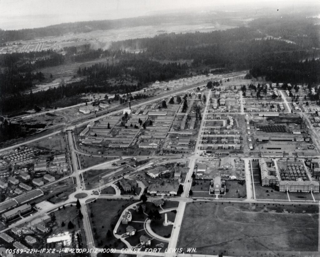 In 1939, Kiewit was awarded its largest contract to date to build 760 barracks and support facilities at Fort Lewis, Washington. Work was completed in just 90 days.